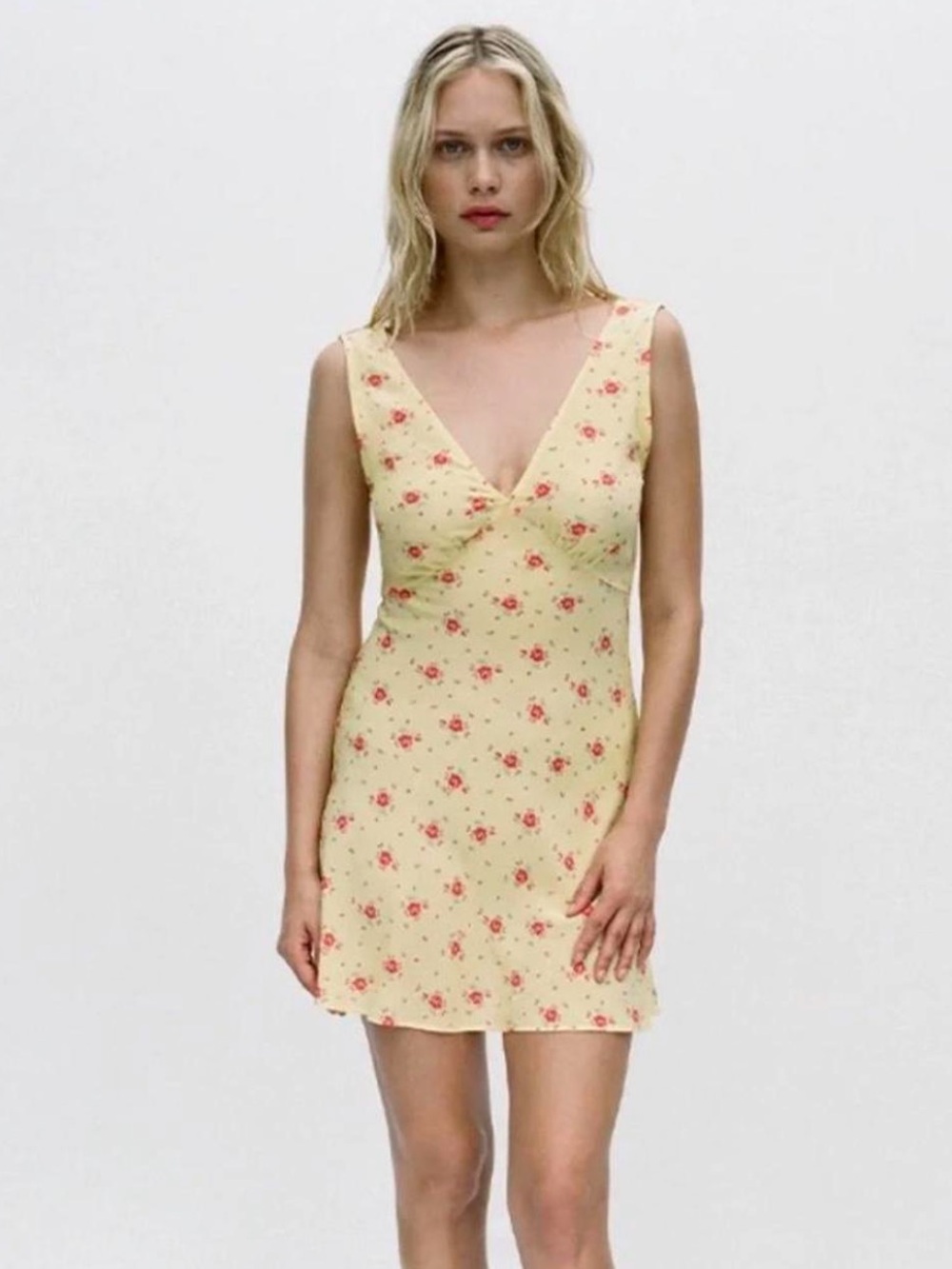 Réalisation Par Isabelli Silk Mini Dress in Verona,

reselling! too big for me